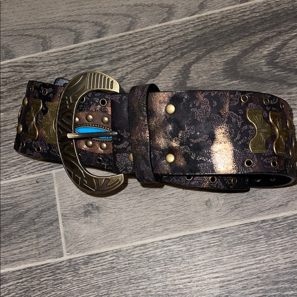 Y2K Brown Belt with Brass Buckle - Picture 6 of 10